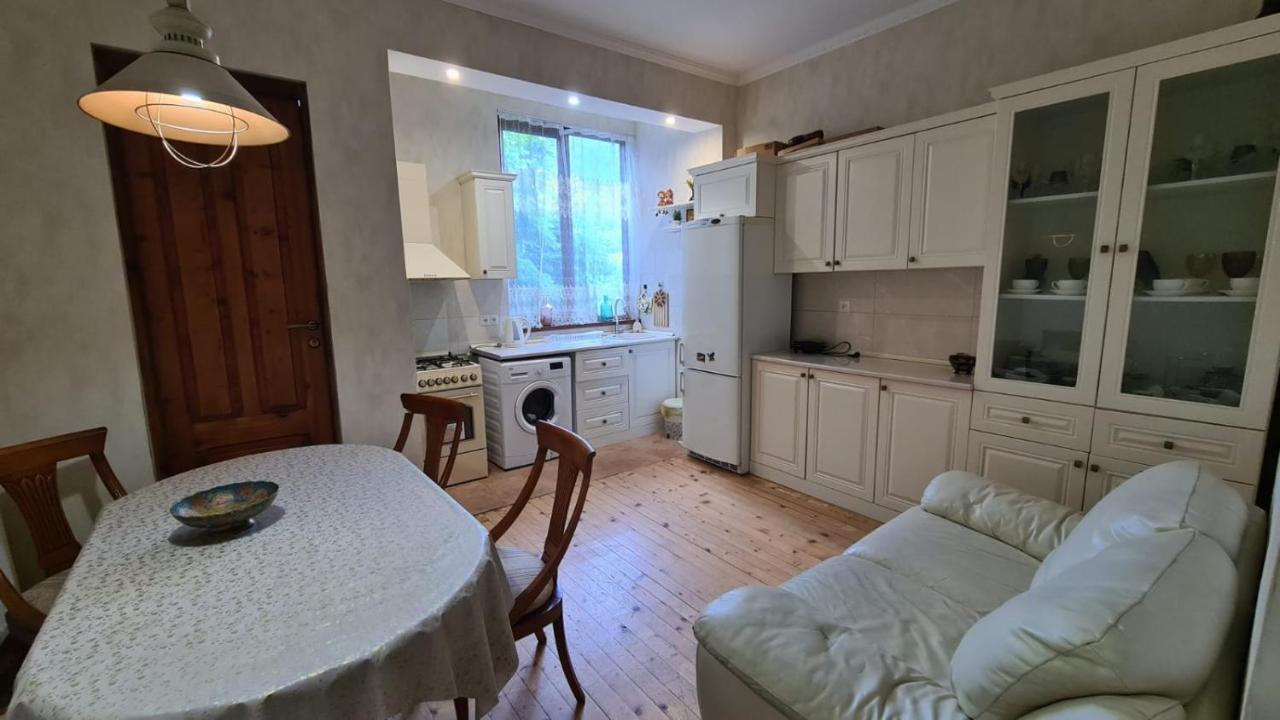Guest House Casa 보르조미 외부 사진
