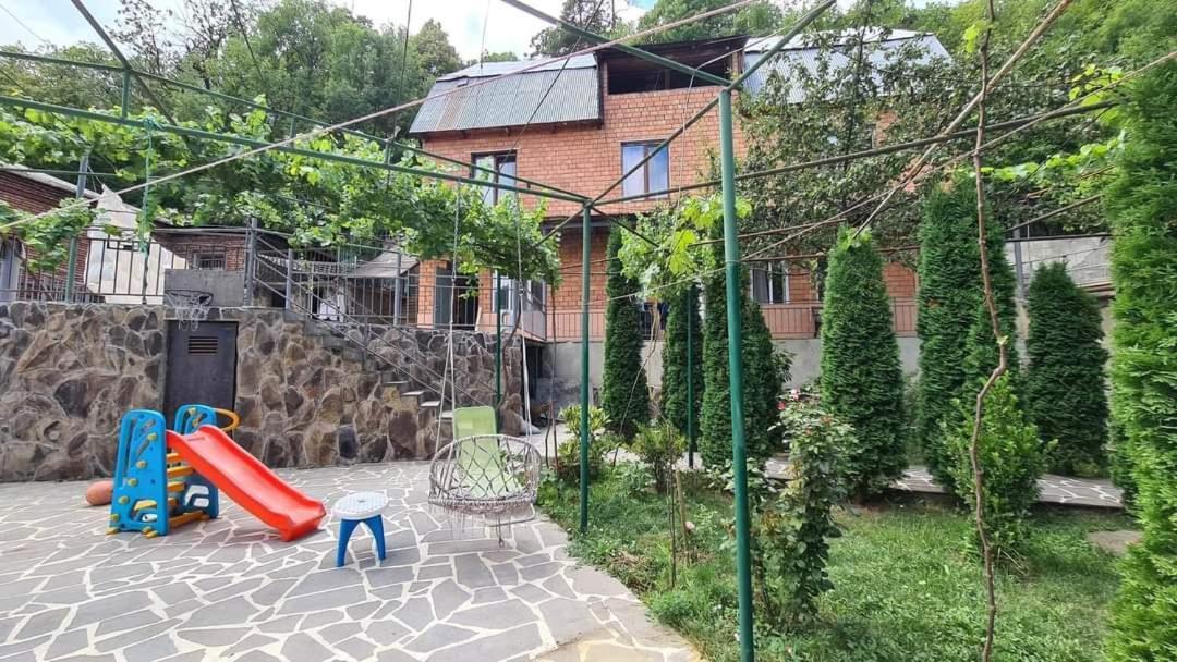 Guest House Casa 보르조미 외부 사진